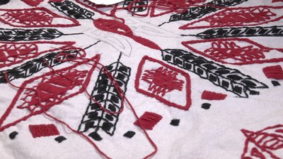 "Дерево життя". На Харківщині майстрині спільно вишивають майже 9-метровий рушник "Дерево життя". На Харківщині майстрині спільно вишивають майже 9-метровий рушник
