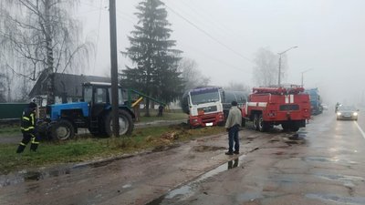 На Житомирщині тричі за добу рятувальники надавали допомогу водіям через ожеледицю