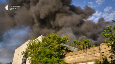 В Одесі російська ракета влучила в цивільний об'єкт В Одесі російська ракета влучила в цивільний об'єкт