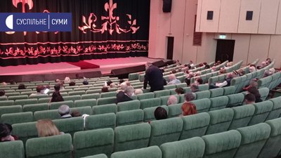У Сумському театрі ім. Щепкіна відбувся перший концерт з початку карантину У Сумському театрі ім. Щепкіна відбувся перший концерт з початку карантину