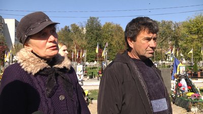 Загинули на Херсонщині та Чернігівщині: в Житомирі попрощалися з трьома захисниками України Загинули на Херсонщині та Чернігівщині: в Житомирі попрощалися з трьома захисниками України