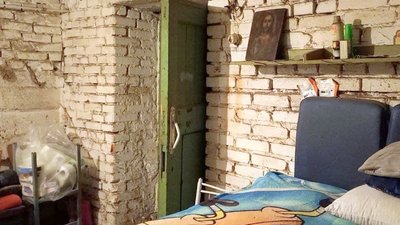 У школі Дніпра організували плетіння маскувальних сіток та облаштували укриття У школі Дніпра організували плетіння маскувальних сіток та облаштували укриття