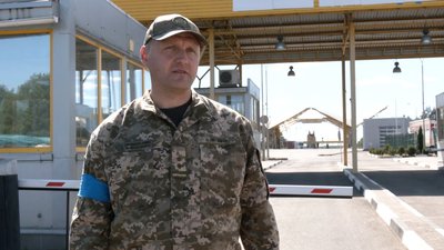 Кілометрові черги на "Ягодині": як коментують ситуацію далекобійники, прикордонники та митники Кілометрові черги на "Ягодині": як коментують ситуацію далекобійники, прикордонники та митники