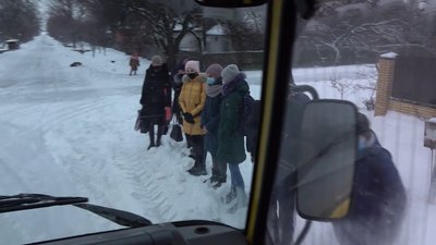Школярі Сагунівської громади на Черкащині добираються до школи новим автобусом Школярі Сагунівської громади на Черкащині добираються до школи новим автобусом