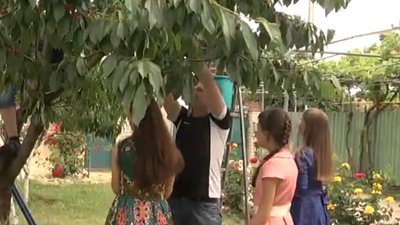 "Я зажди мріяв про велику родину". Херсонець виховує десятьох дітей "Я зажди мріяв про велику родину". Херсонець виховує десятьох дітей