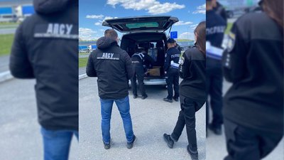 Подружжя намагалось незаконно провезти чоловіка через ПП "Рава-Руська"