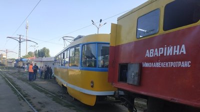 У Миколаєві трамвай зійшов з рейок У Миколаєві трамвай зійшов з рейок