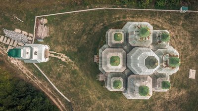9-банний храм у Плішивці (Гадяцький район) 9-банний храм у Плішивці (Гадяцький район)