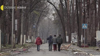 "А білі пов'язки треба ще вдягати?" — Ірпінь та Буча після російських окупантів. Фоторепортаж "А білі пов'язки треба ще вдягати?" — Ірпінь та Буча після російських окупантів. Фоторепортаж