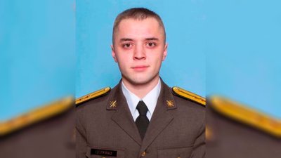 На Чернігівщині попрощалися з трьома бійцями, які загинули в боях за Харків та Херсон На Чернігівщині попрощалися з трьома бійцями, які загинули в боях за Харків та Херсон