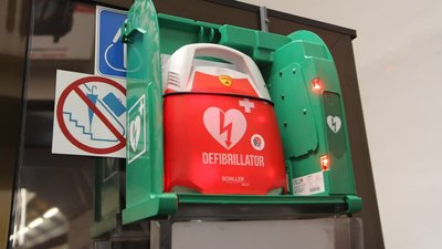 У Києві завершили встановлення дефібриляторів на станціях метро