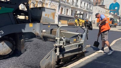 Близько 43% доріг у Харкові пошкоджені внаслідок бойових дій Близько 43% доріг у Харкові пошкоджені внаслідок бойових дій