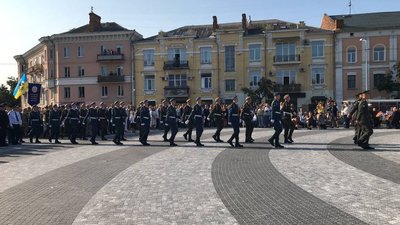 У Полтаві підняли найвищий прапор в області: як це було У Полтаві підняли найвищий прапор в області: як це було