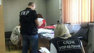 В Одесі затримали групу людей за підозрою в заволодінні нерухомістю на 14 мільйонів гривень В Одесі затримали групу людей за підозрою в заволодінні нерухомістю на 14 мільйонів гривень