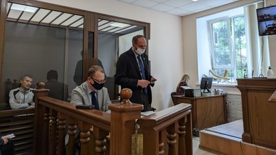 Вбивство в Лощинівці: суд залишив обвинуваченого в СІЗО та чекає на допит останнього експерта