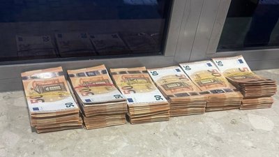 Рівняни намагалися вивезти з України приховану валюту