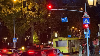 Автономне живлення світлофорів у Львові: понад 50% об'єктів добу працювали без заміни батареї