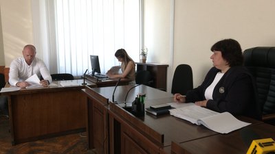 У Чернігові судять 19 правоохоронців та ДСНСівців, яких підозрюють у колабораційній діяльності та державній зраді У Чернігові судять 19 правоохоронців та ДСНСівців, яких підозрюють у колабораційній діяльності та державній зраді