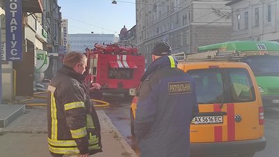 У Харкові на Полтавському Шляху сталася пожежа у двоповерховому будинку