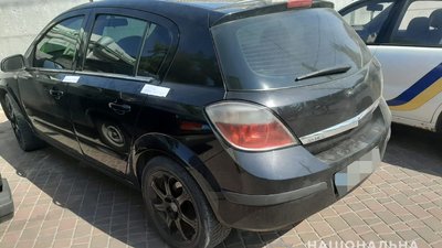 У Кирилівці виявили транспортні засоби з підробленими номерами