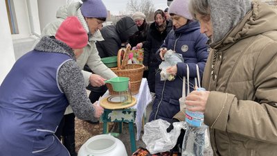 Як віряни святкували Водохреще у Свято-Успенському соборі Полтави Як віряни святкували Водохреще у Свято-Успенському соборі Полтави