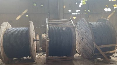 Металеві вироби, що підозрювані вивозили з території підприємства. Миколаївщина, 9 травня 2024 року