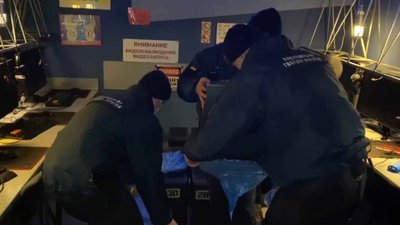 Працювали всупереч карантину. Поліцейські припинили роботу трьох розважальних закладів Працювали всупереч карантину. Поліцейські припинили роботу трьох розважальних закладів