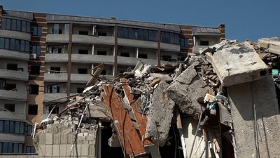 "Ми відбудуємо наш ліцей і над ним майорітиме жовто-блакитний стяг, як символ незламності" – директор Іван Денисюк "Ми відбудуємо наш ліцей і над ним майорітиме жовто-блакитний стяг, як символ незламності" – директор Іван Денисюк