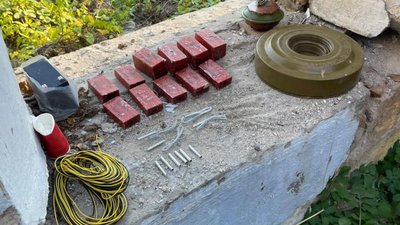 СБУ затримали чоловіка, якого підозрюють в підготовці вибухів на Одеській залізниці СБУ затримали чоловіка, якого підозрюють в підготовці вибухів на Одеській залізниці