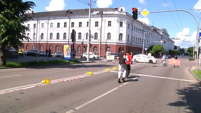 У Житомирі пройшов перший в Україні забіг єдності "Поліція передає естафету"