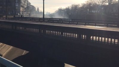 Берестейський міст не підірвано, багато пошкоджень на вулицях. Наслідки нічних боїв у Києві