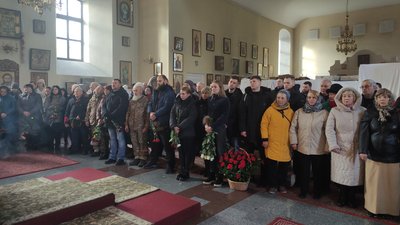 У Полтаві прощаються із військовим Миколою Бабенком У Полтаві прощаються із військовим Миколою Бабенком