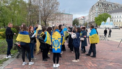 У Києві відбулась акція на підтримку захисників Маріуполя У Києві відбулась акція на підтримку захисників Маріуполя