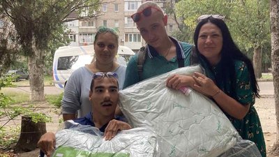 Допомога волонтерів з США. Миколаївським дітям з інвалідністю подарували ковдри Допомога волонтерів з США. Миколаївським дітям з інвалідністю подарували ковдри