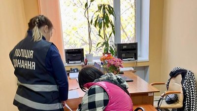 Жительку Миколаєва підозрюють у придбанні підробленого COVID-сертифіката