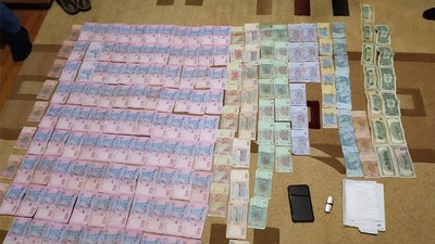 У Черкасах на Центральному ринку затримали рекетирів