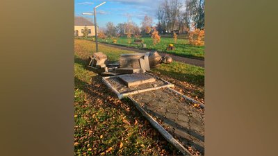 Збив пам’ятник Гоголю: жителя Полтавщини можуть оштрафувати на понад 250 тисяч гривень