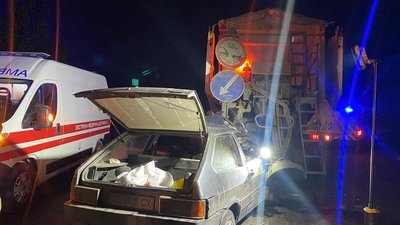 На Дніпропетровщині сталася ДТП з вантажівкою та легковиком: одна людина загинула, троє — травмовані