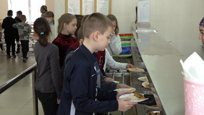 Безоплатні обіди: як у черкаських школах харчуються учні Безоплатні обіди: як у черкаських школах харчуються учні