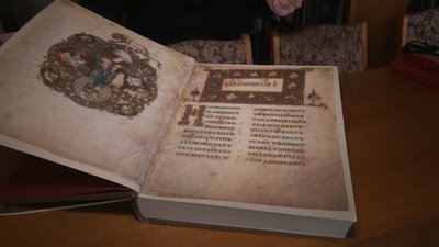 У черкаській бібліотеці представили копії рукописних книг Київської Русі