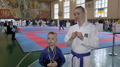 Віта Махно з сином Арсенієм Гавриловим Віта Махно з сином Арсенієм Гавриловим
