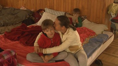"Два тижні прожили в укритті, перш ніж поїхати в Хмельницький", — переселенка з Харкова "Два тижні прожили в укритті, перш ніж поїхати в Хмельницький", — переселенка з Харкова