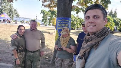 У Дніпрі провели в останню путь загиблого від вибуху інструктора-парамедика Олексія Кавлака У Дніпрі провели в останню путь загиблого від вибуху інструктора-парамедика Олексія Кавлака