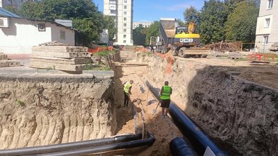 Ремонт тепломережі на Сергія Климчука,