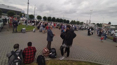 У аеропорту "Львів" підірвали сумку із ноутбуком іноземної туристки У аеропорту "Львів" підірвали сумку із ноутбуком іноземної туристки