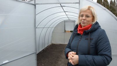 На Тернопільщині школярі висадили квіти, які занесені до Червоної книги