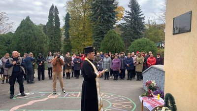 В громадах Хмельниччини відкрили пам`ятні знаки загиблим захисникам