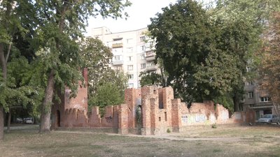 У Шевченківському районі Запоріжжя мешканці просять знести аварійну дитячу фортецю