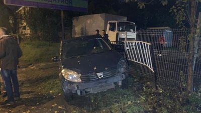 У Львові нетвереза водійка виїхала на тротуар та наїхала на пішохода У Львові нетвереза водійка виїхала на тротуар та наїхала на пішохода