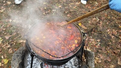 Борщ на вогнищі